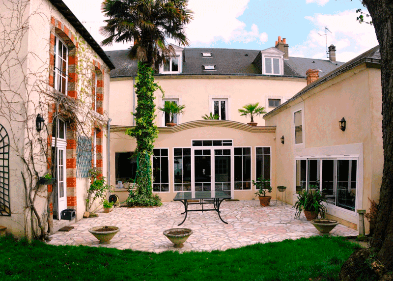 188-exterior le mans accommodation