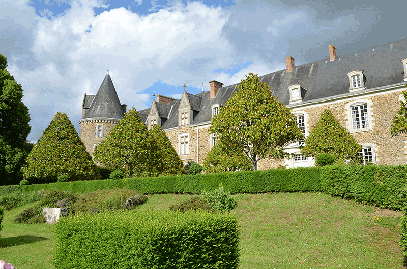 79-front-elevation le mans accommodation
